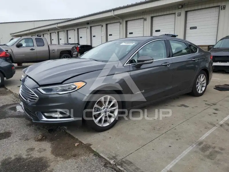 2017 Ford FUSION photo