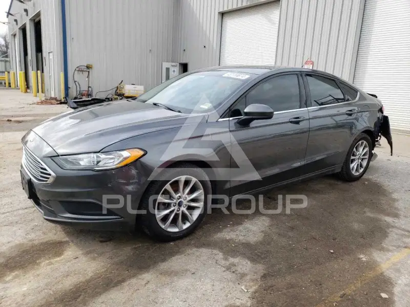 2017 Ford FUSION photo