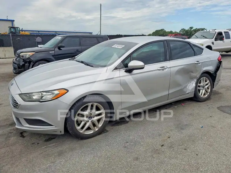 2017 Ford FUSION фото