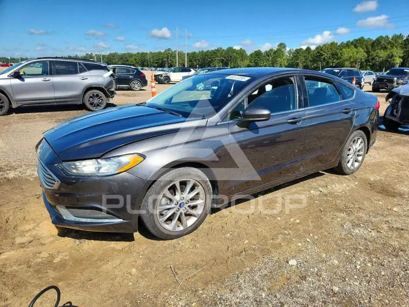 2017 Ford FUSION фото