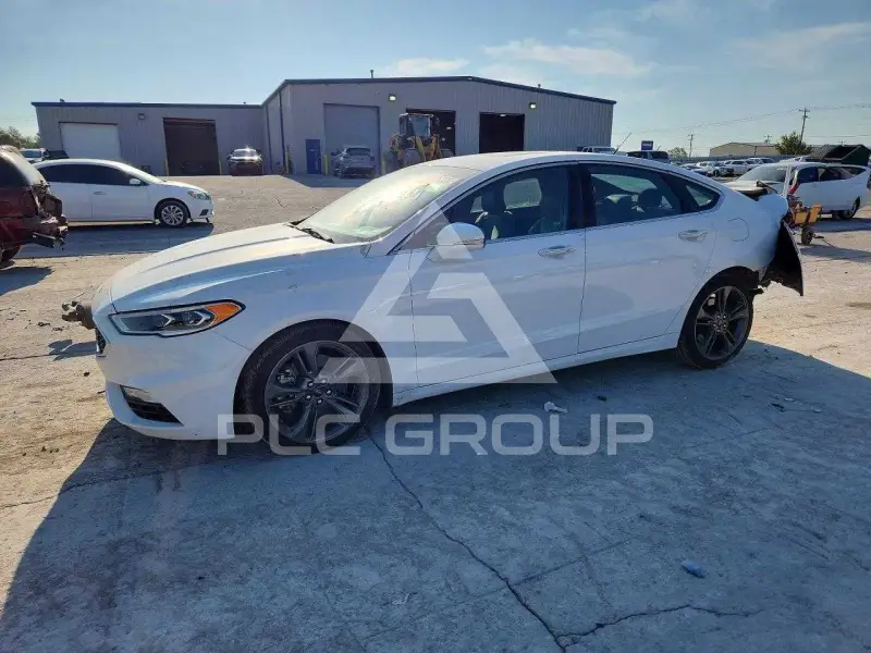 2017 Ford FUSION фото
