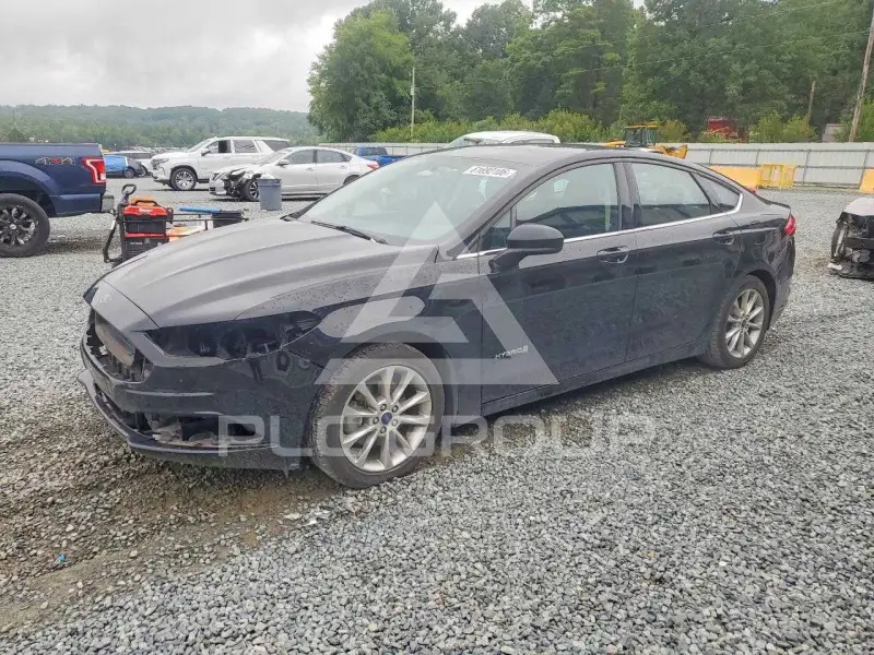 2017 Ford FUSION фото