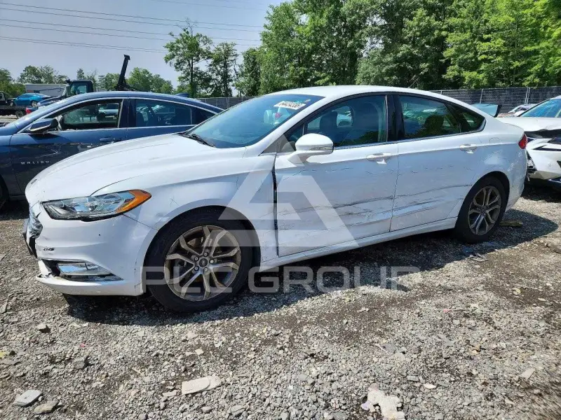 2017 Ford FUSION фото