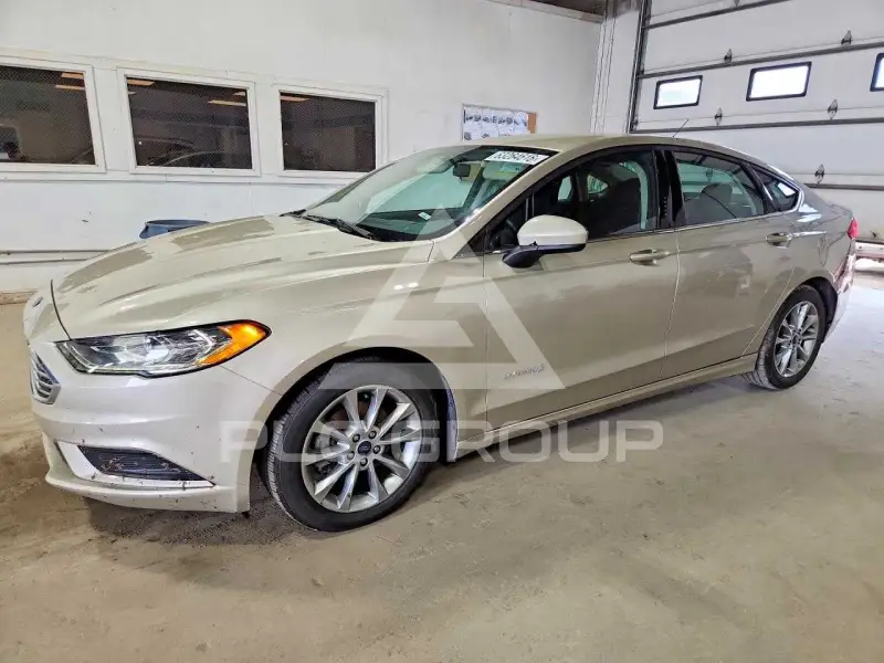 2017 Ford FUSION photo