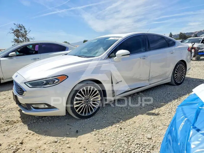 2017 Ford FUSION photo