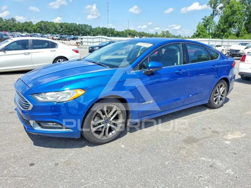 2017 Ford FUSION photo