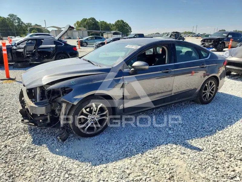 2017 Ford FUSION фото