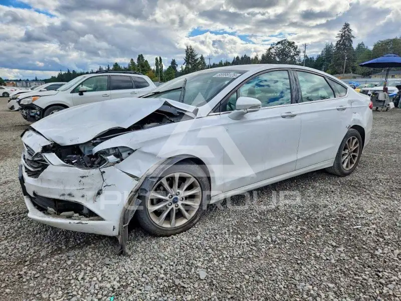 2017 Ford FUSION фото