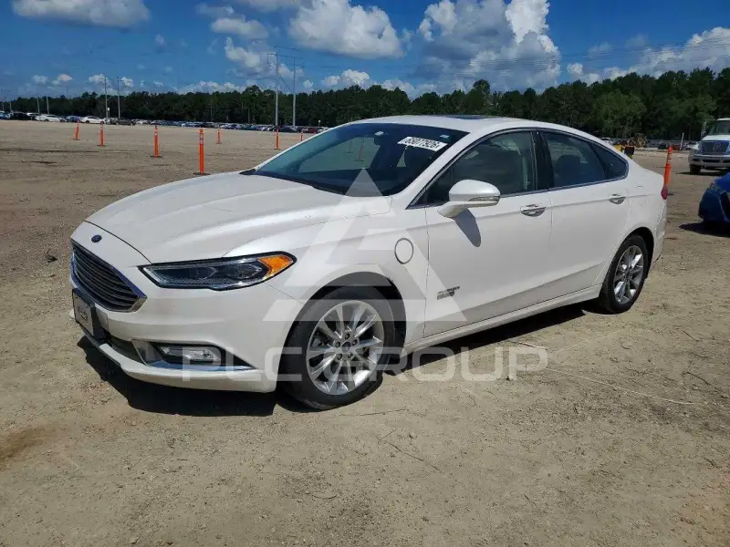 2017 Ford FUSION фото