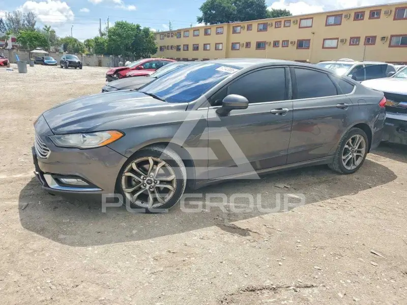 2017 Ford FUSION фото