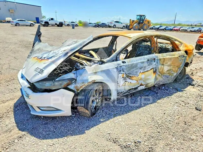 2017 Ford FUSION фото