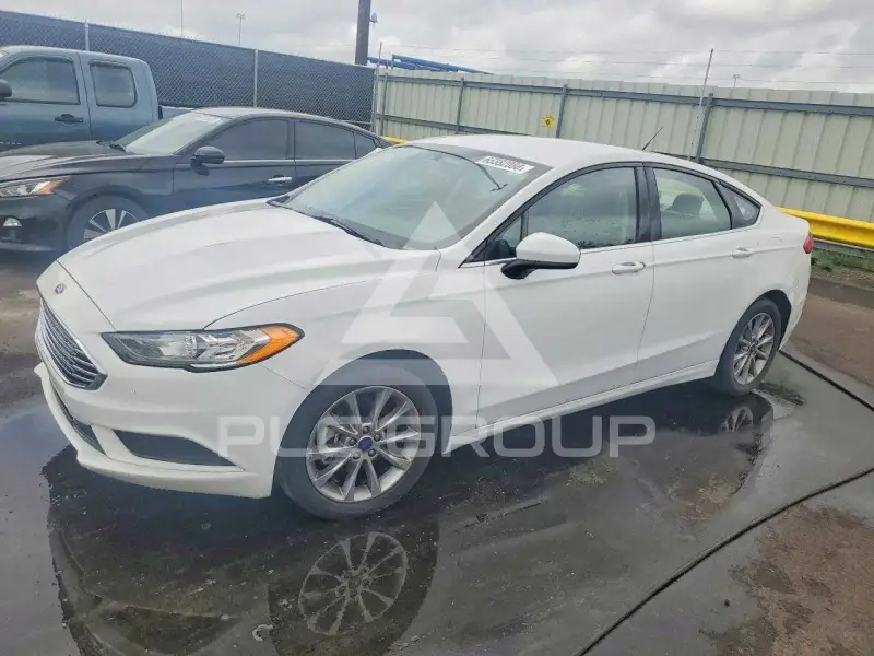 2017 Ford FUSION фото