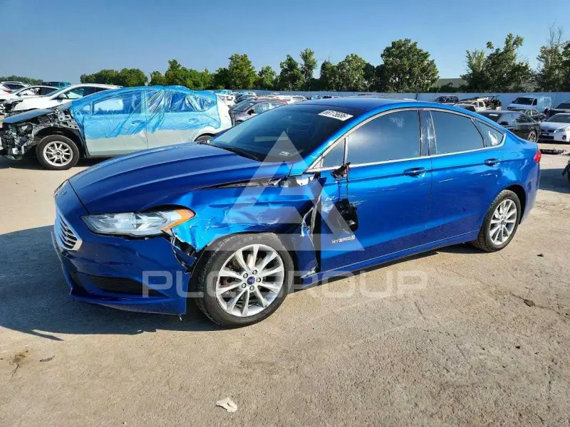 2017 Ford FUSION photo