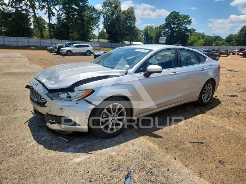 2017 Ford FUSION фото