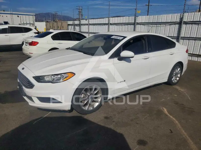 2017 Ford FUSION фото