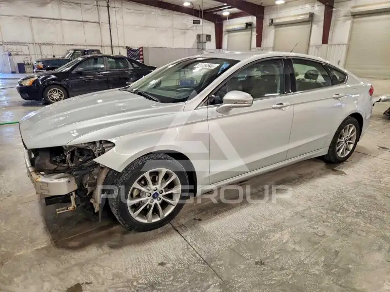 2017 Ford FUSION photo
