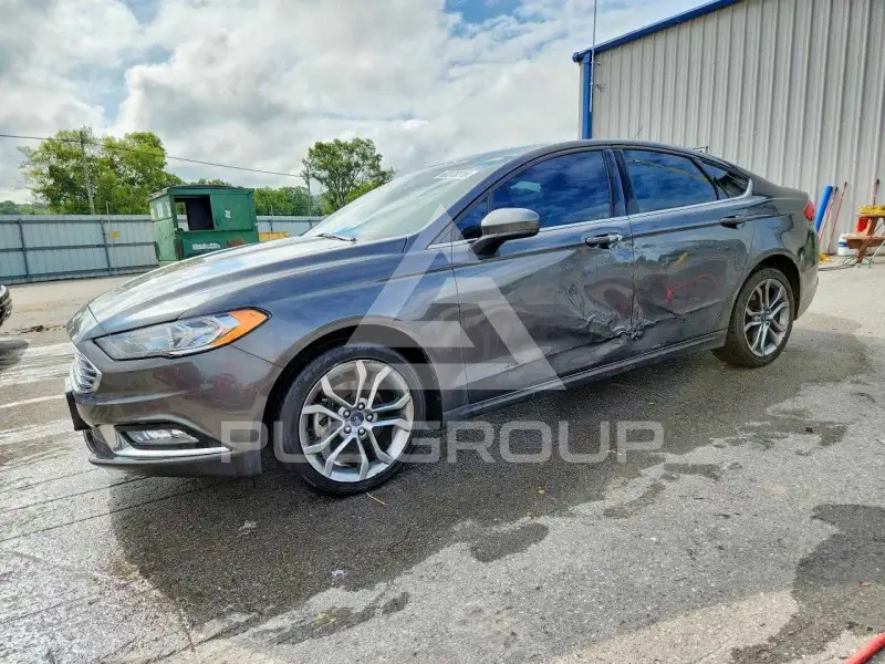 2017 Ford FUSION фото