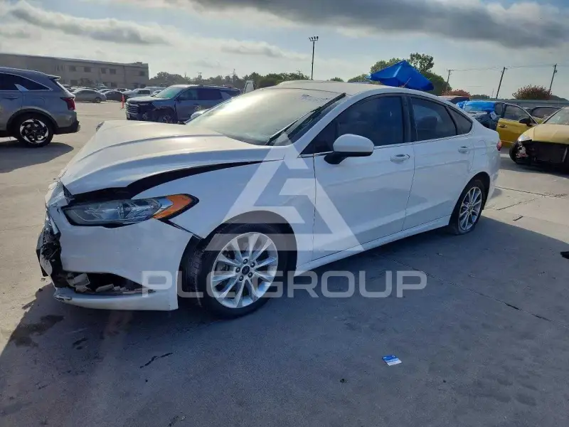 2017 Ford FUSION фото