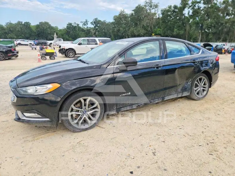 2017 Ford FUSION фото