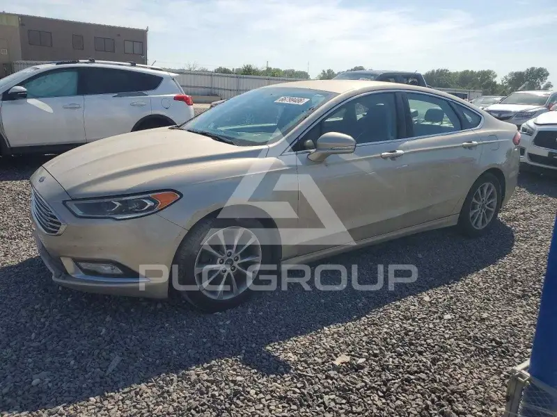 2017 Ford FUSION photo