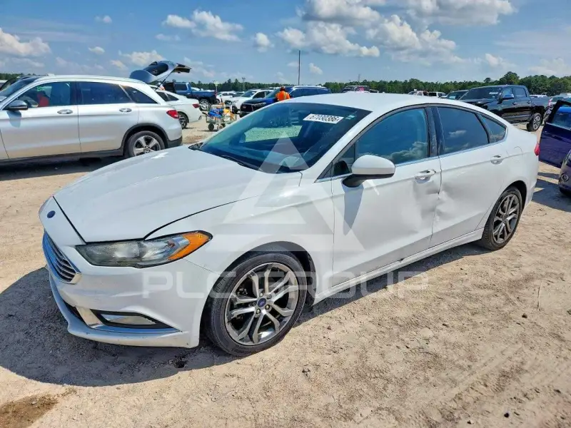2017 Ford FUSION фото