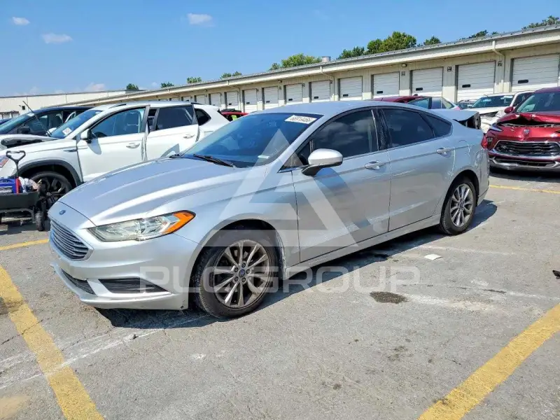 2017 Ford FUSION фото
