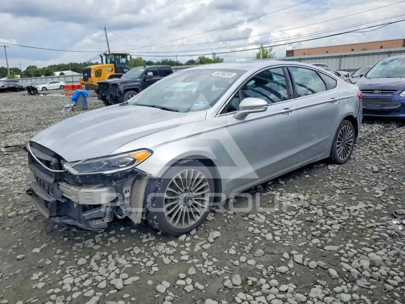2017 Ford FUSION фото
