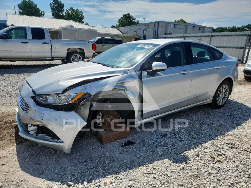 2017 Ford FUSION фото