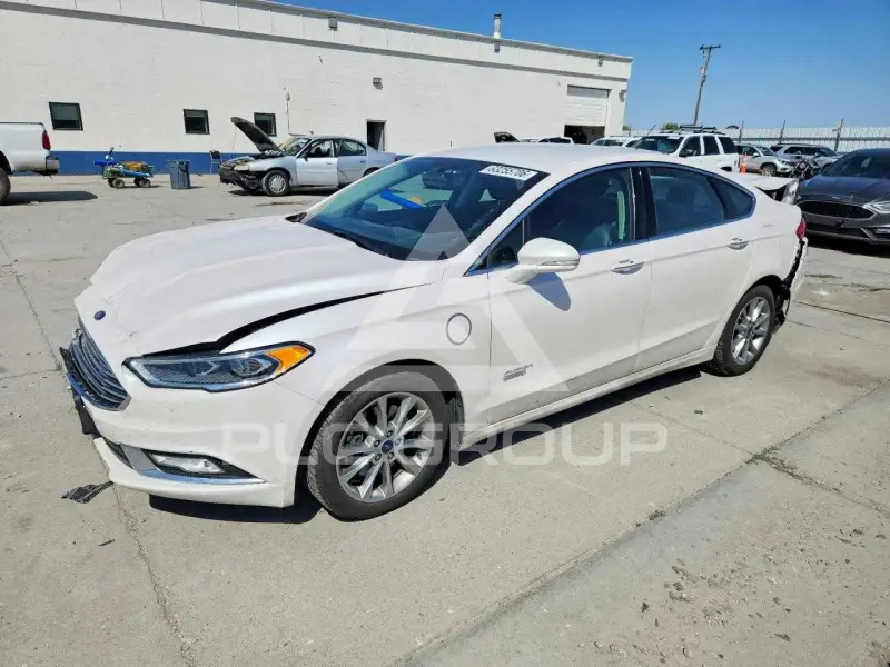 2017 Ford FUSION фото