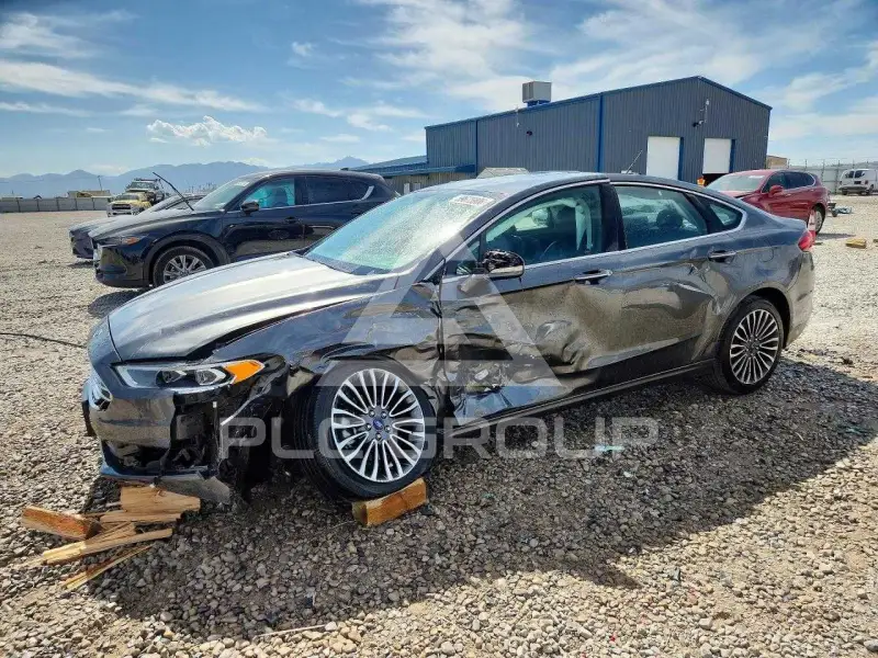 2017 Ford FUSION photo