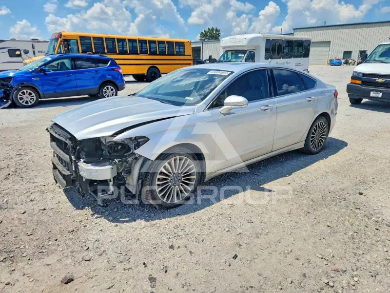 2017 Ford FUSION photo