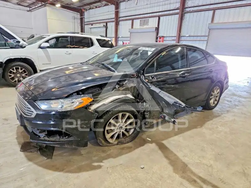 2017 Ford FUSION photo
