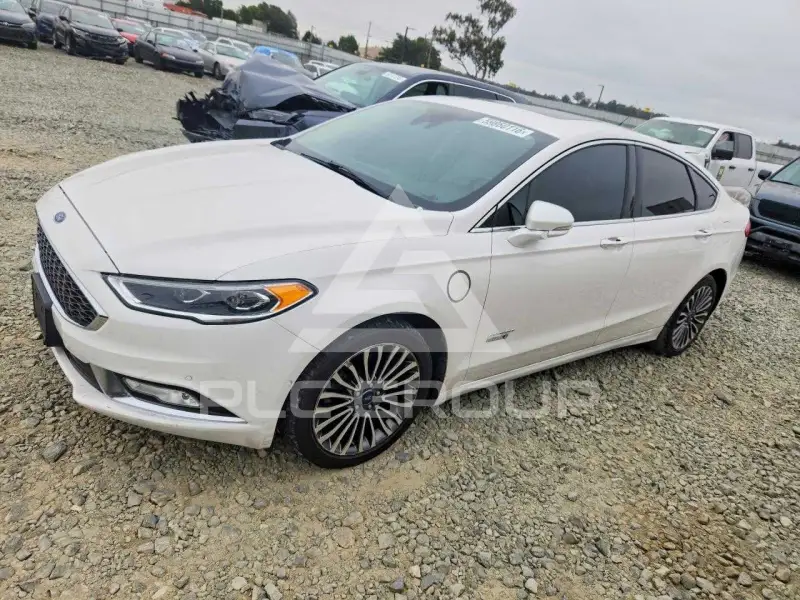 2017 Ford FUSION photo