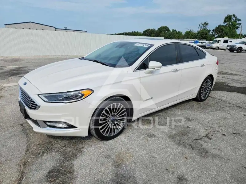 2017 Ford FUSION photo