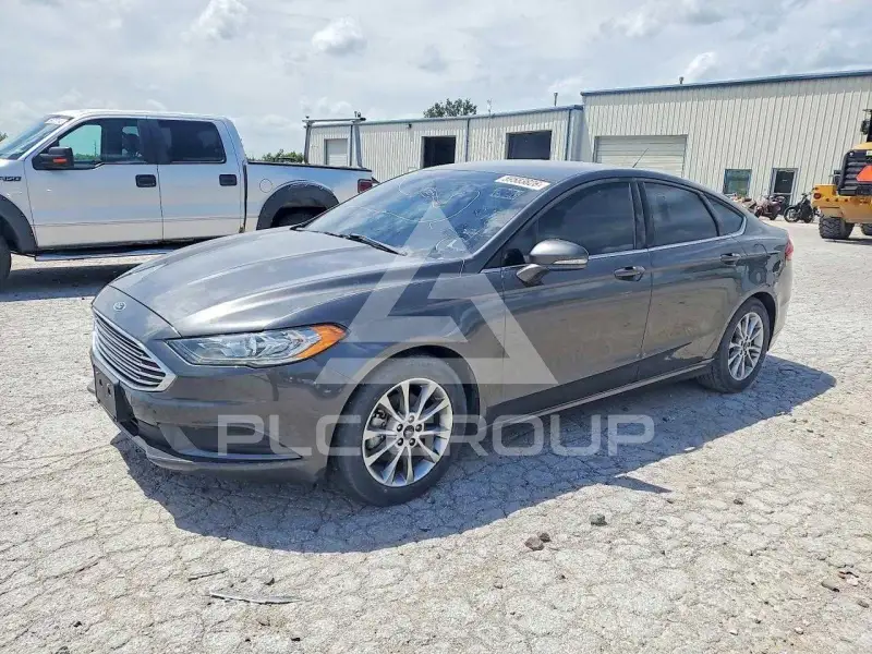 2017 Ford FUSION photo