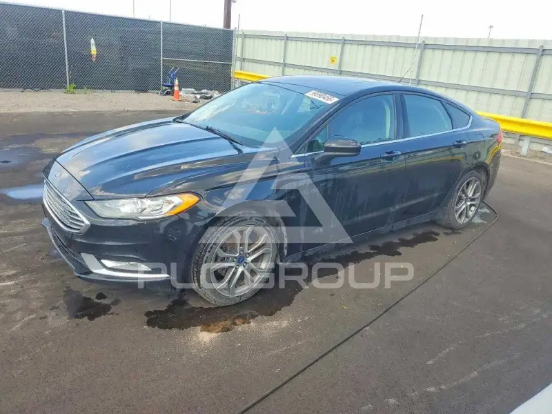 2017 Ford FUSION фото
