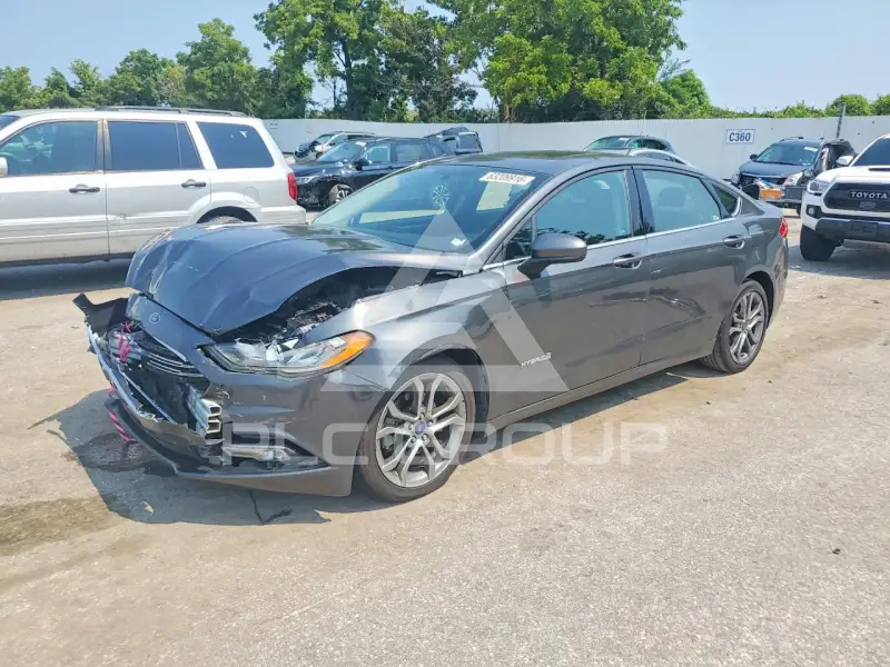 2017 Ford FUSION фото