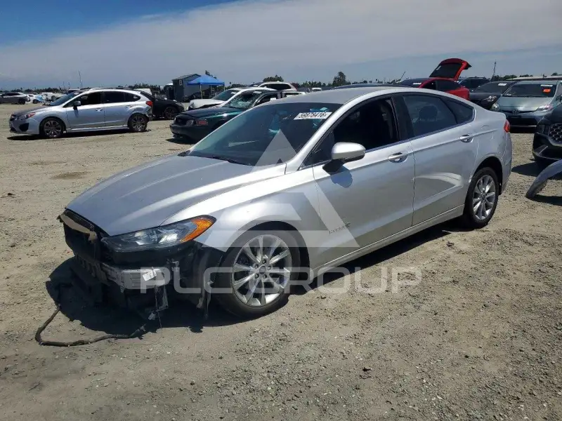 2017 Ford FUSION photo
