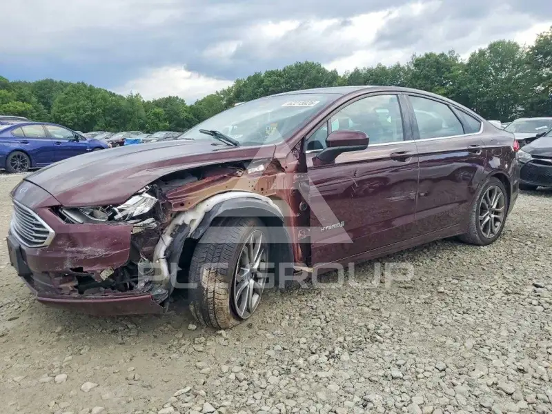 2017 Ford FUSION photo