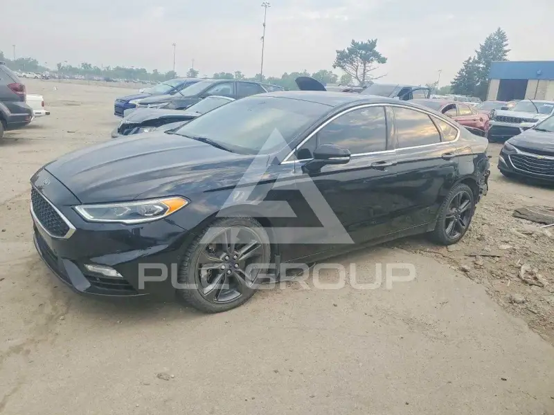 2017 Ford FUSION фото