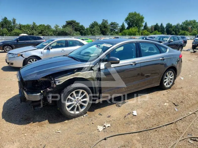 2017 Ford FUSION photo