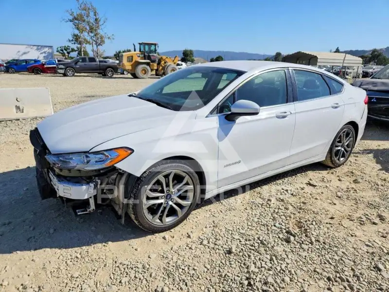 2017 Ford FUSION photo