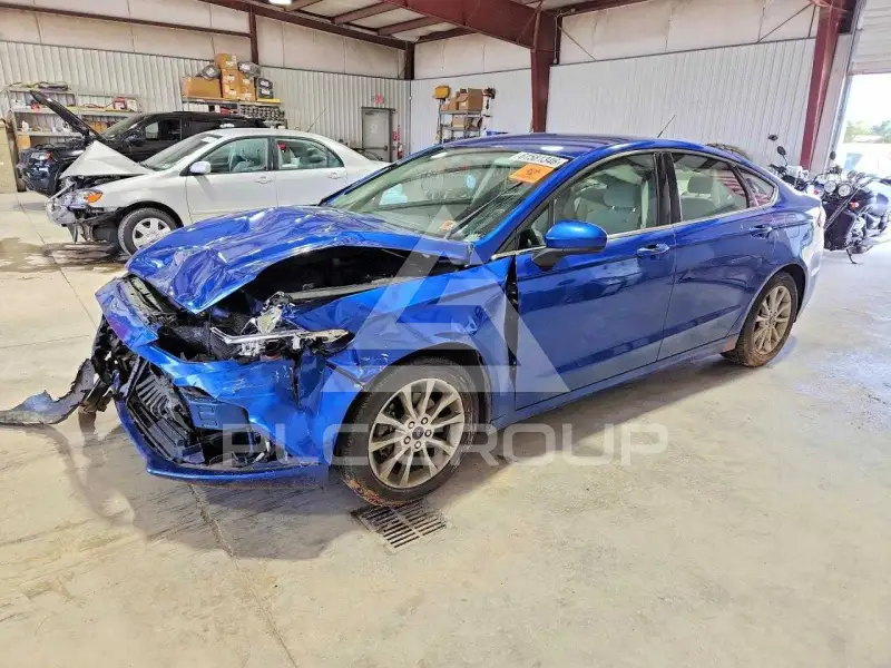 2017 Ford FUSION photo