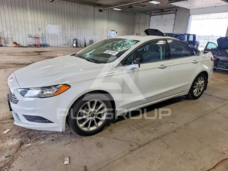2017 Ford FUSION фото