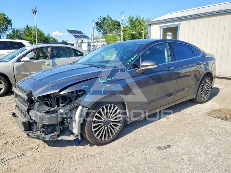 2017 Ford FUSION photo