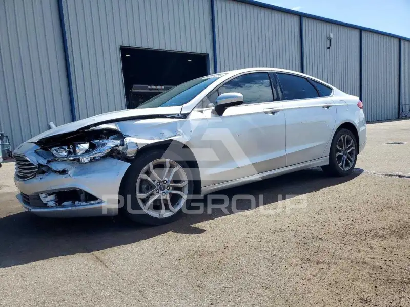 2017 Ford FUSION фото