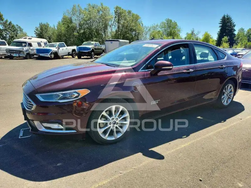 2017 Ford FUSION фото