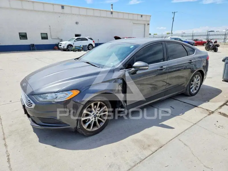 2017 Ford FUSION фото