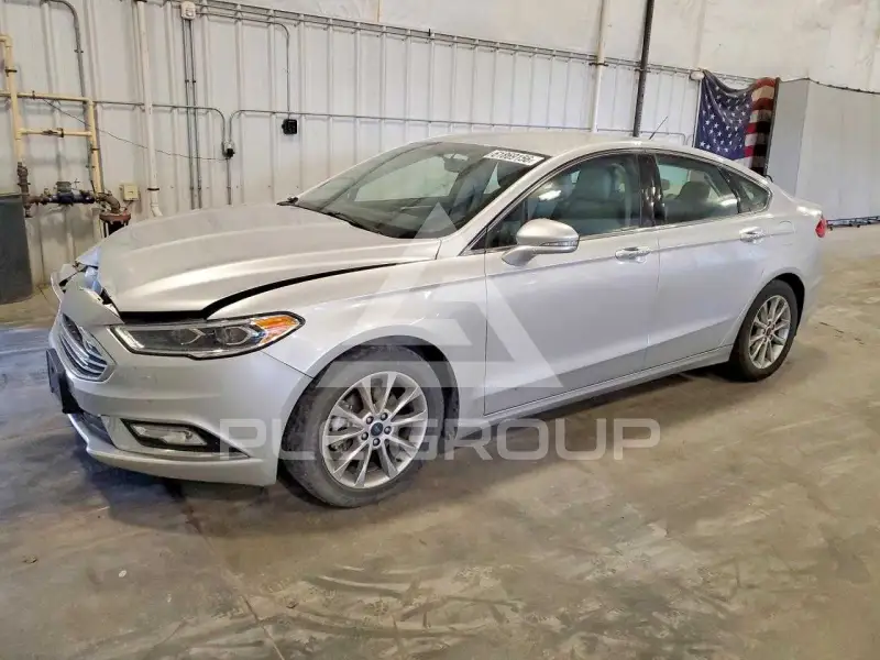 2017 Ford FUSION фото
