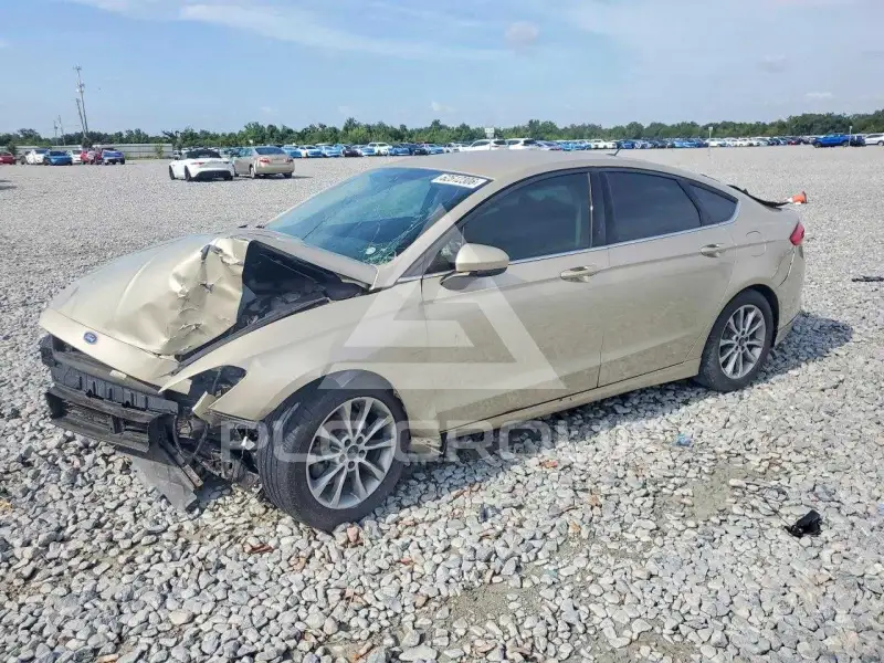 2017 Ford FUSION photo